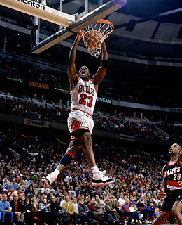 Top 10 Iconic Dunks of Michael Jordan 