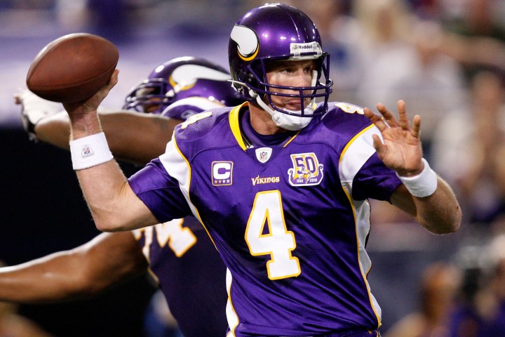 Will Brett Favre's Streak Collapse with the Metrodome?