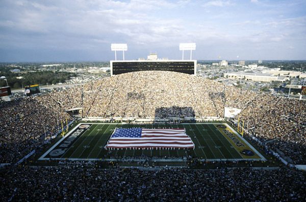 super bowl stadium qualifications