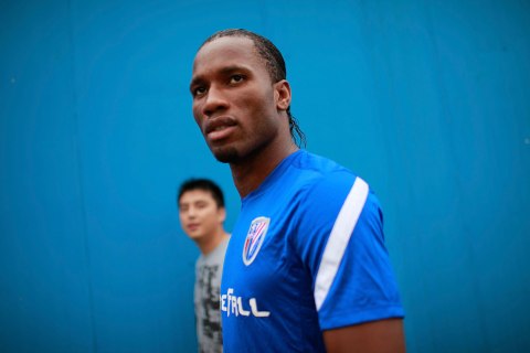 Shanghai Shenhua striker Didier Drogba of Ivory Coast attends a training session in Shanghai, July 16, 2012. 