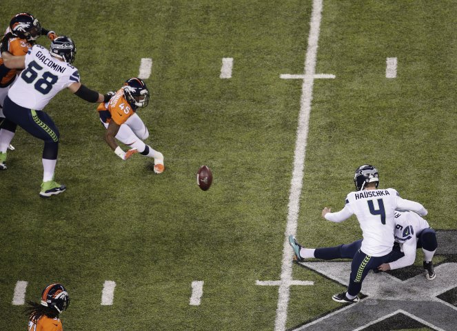 Kicker Steven Hauschka of the Seattle Seahawks kicks a 31 yard field goal during first quarter.